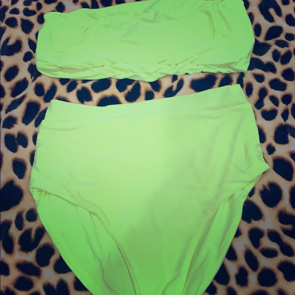Neon 2 piece set🎾